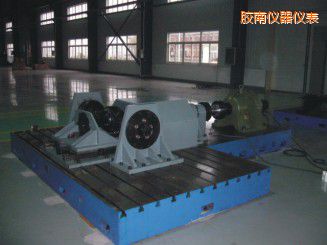 膠南微機控制驅(qū)動橋總成扭轉(zhuǎn)試驗機