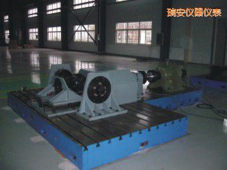瑞安微機(jī)控制驅(qū)動橋總成扭轉(zhuǎn)試驗機(jī)