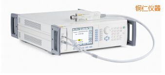 �~��Low Phase Noise Reference Source